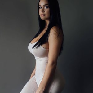 Laura - rencontre-Ronde-Nice