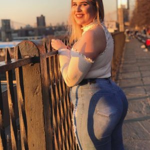 Camille - rencontre-MILF-Lyon